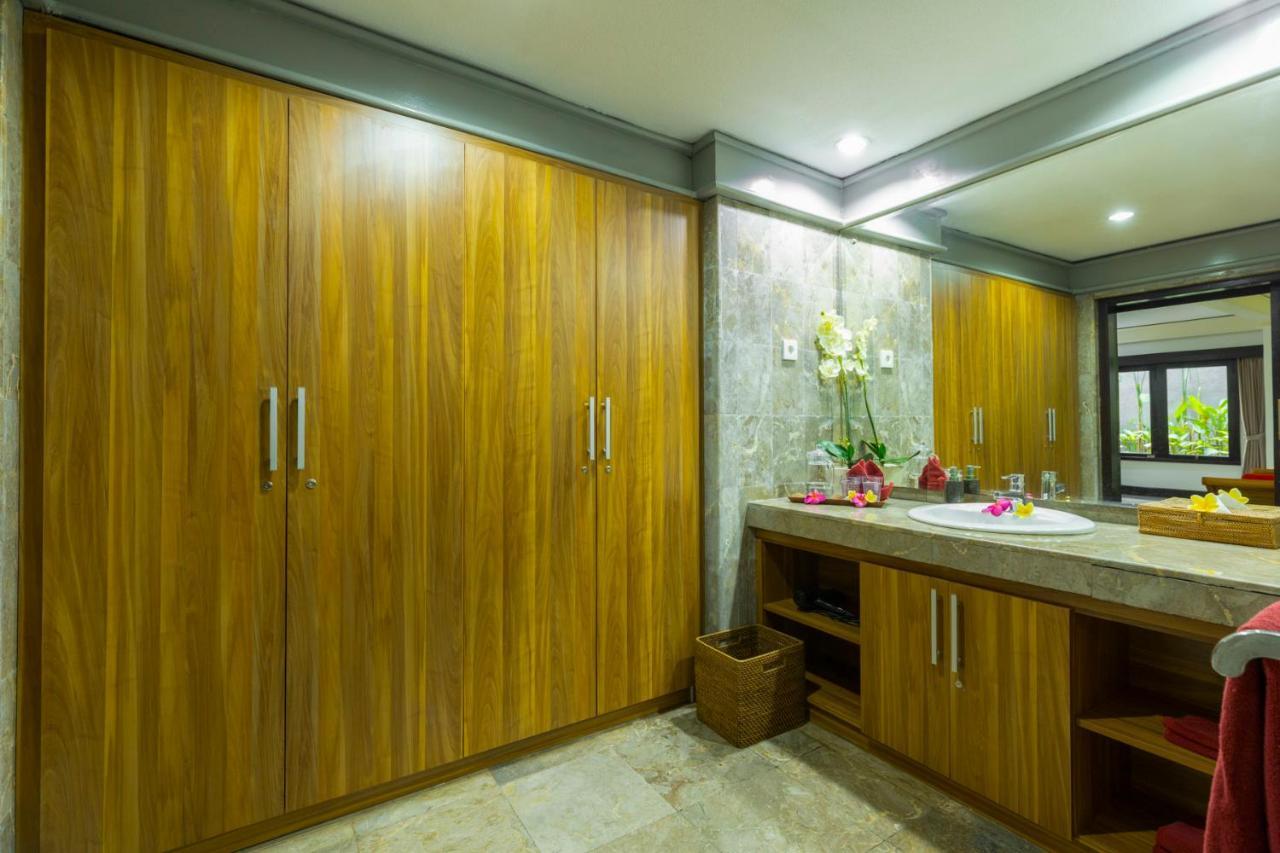Villa Kibbi Seminyak Buitenkant foto