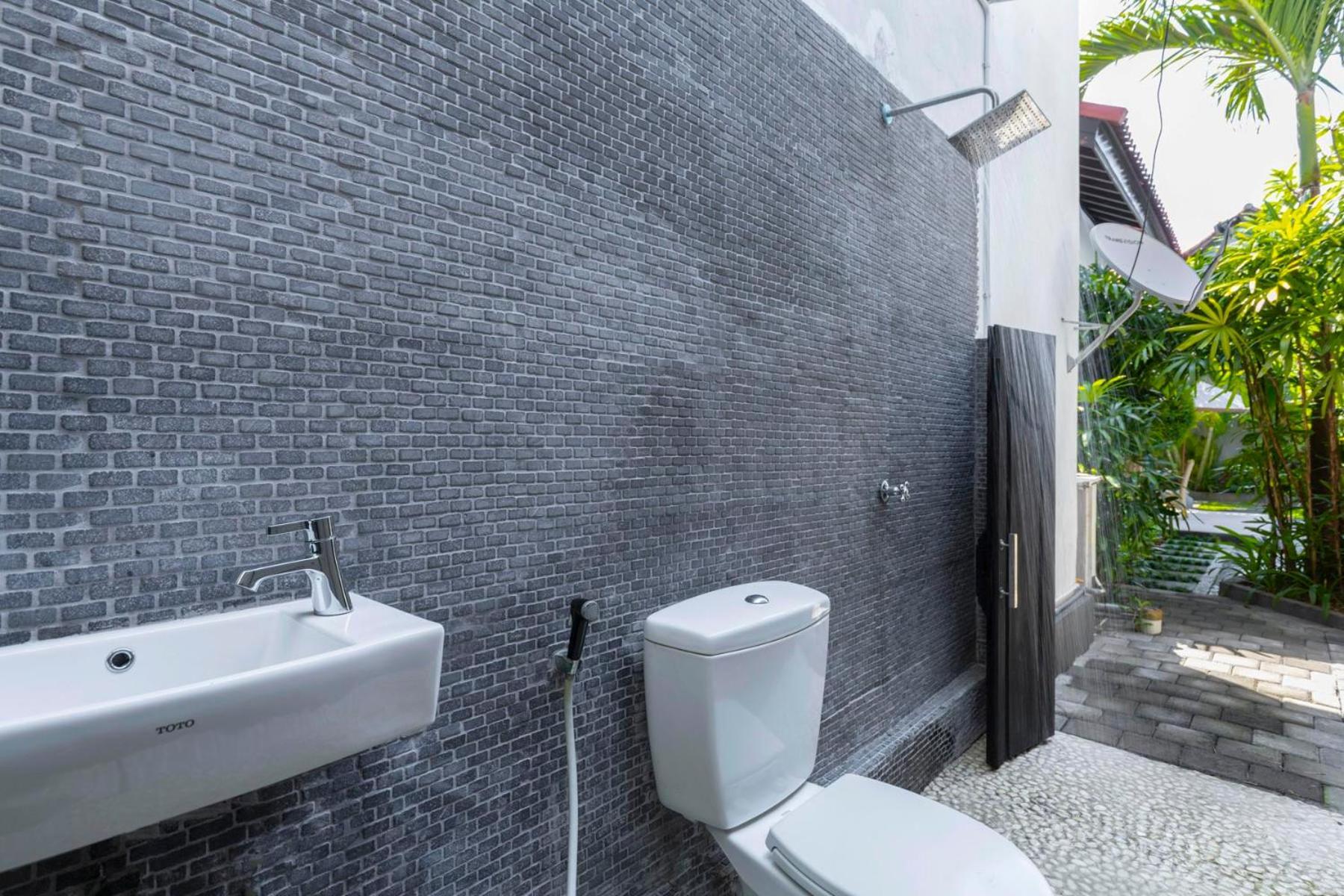 Villa Kibbi Seminyak Buitenkant foto